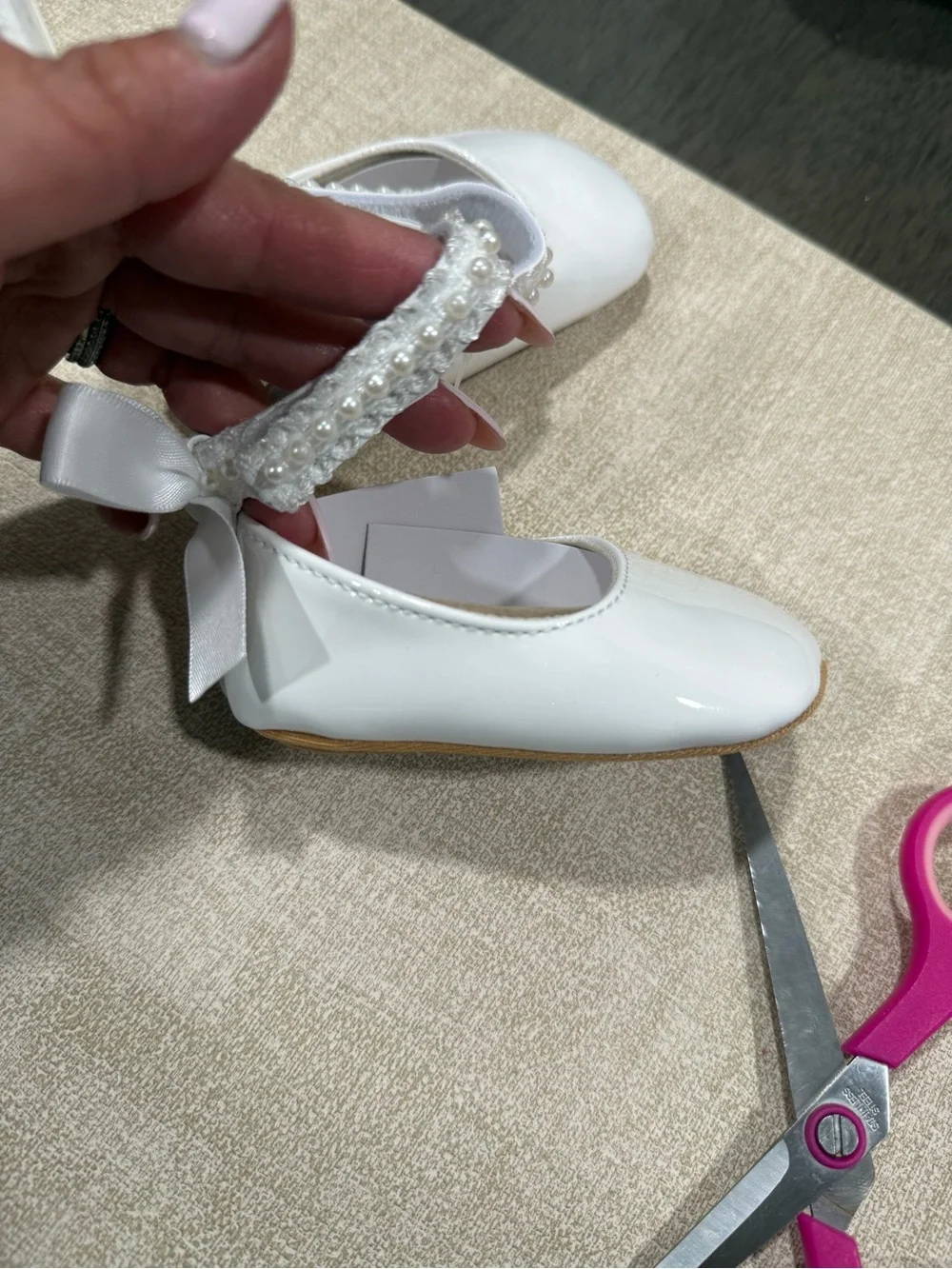 Girls White Pearl-Trim Mary Jane Dress Shoes